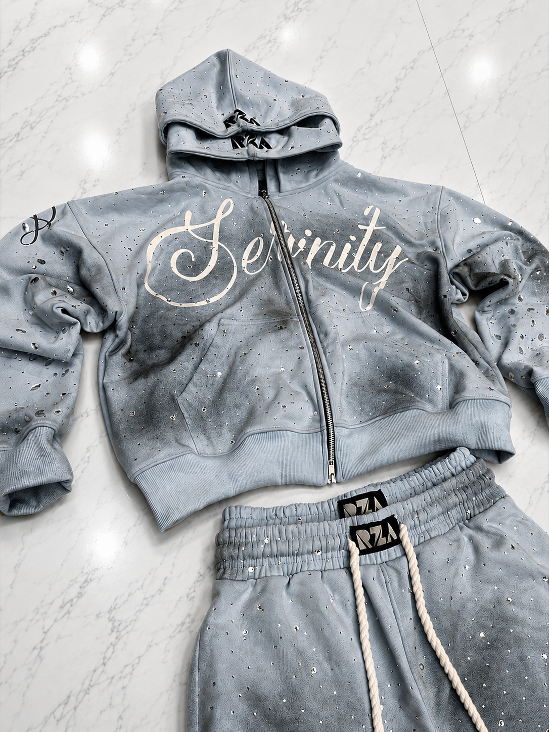 Serinity Chandeler Set